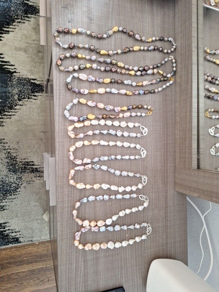 Crazy Amount Of Freshwater Pearls Priced To Sell