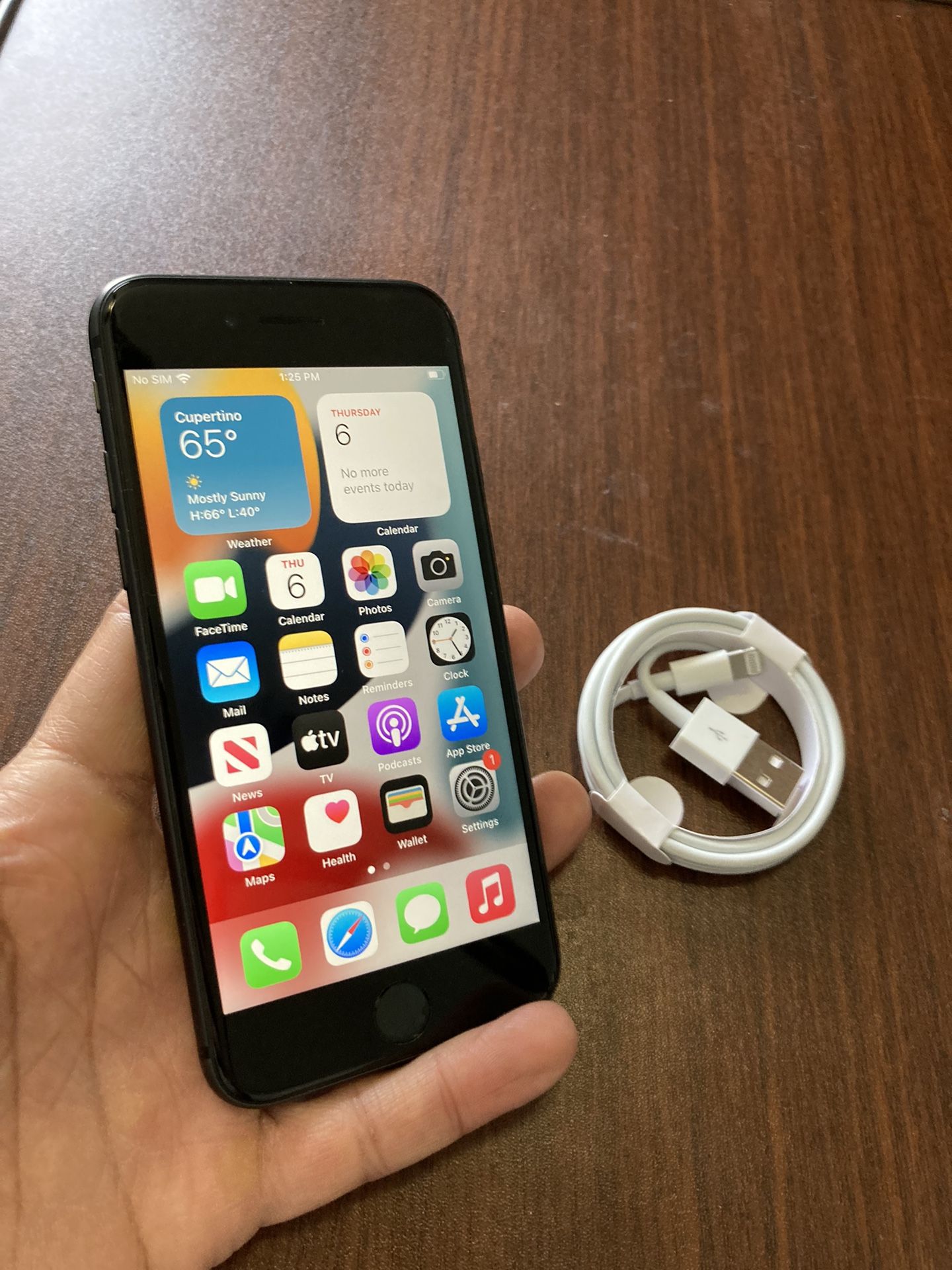 iPhone 8. Like New And Unlocked! No Tax