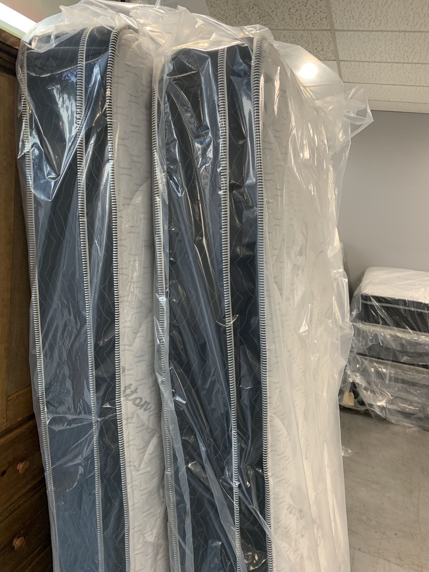 Full Size Pillowtop Mattress Medium Firm Cotton Top