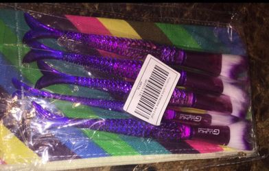 5 pc Mermaid Tail Brushes with Free Bag
