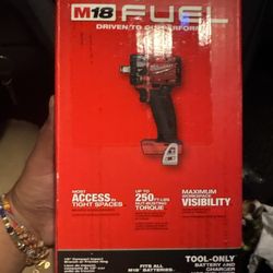 M18 FUEL™ 1/2 " Compact Impact Wrench w/ Friction Ring