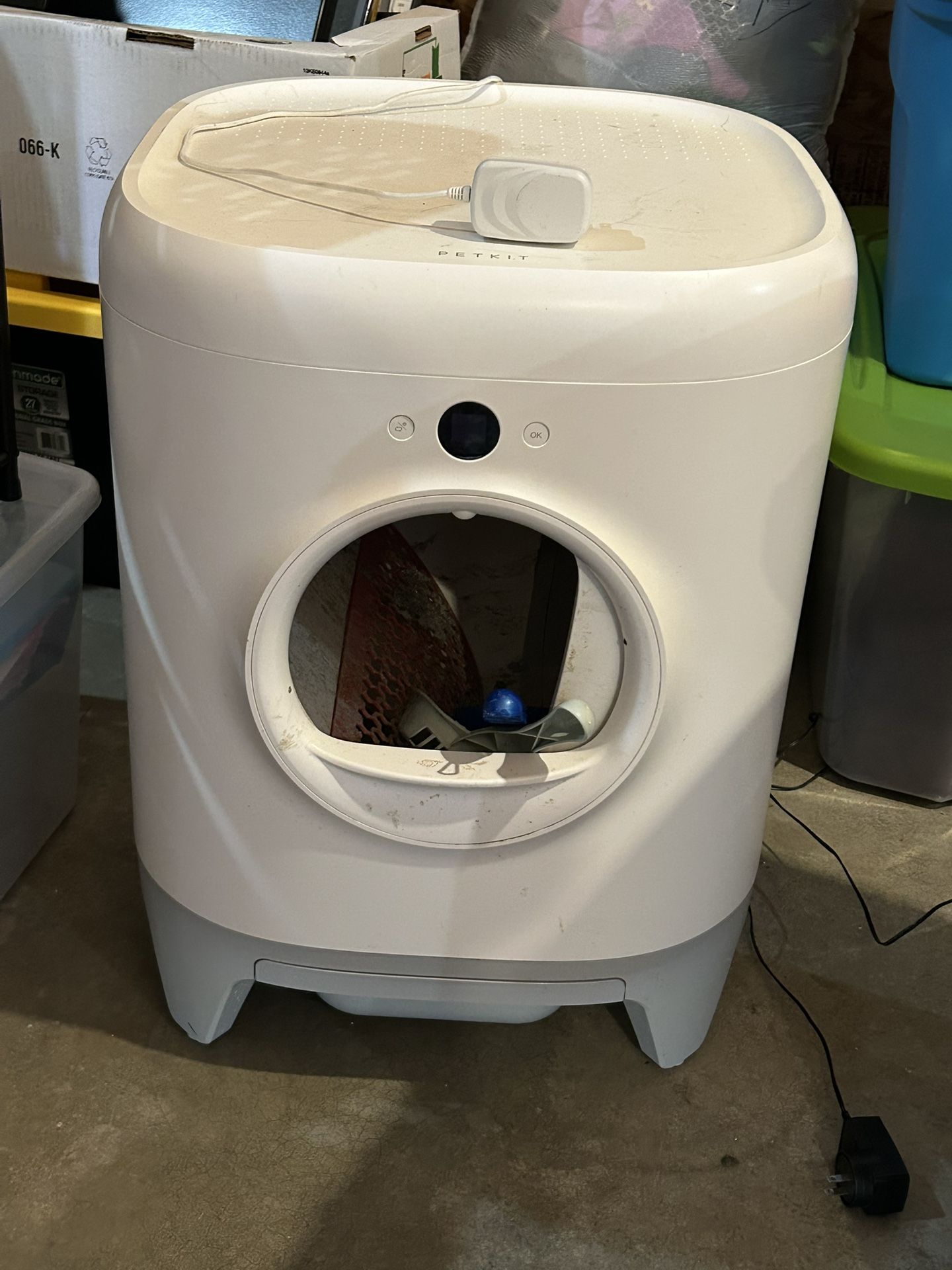 Petkit Self Cleaning Litter Box