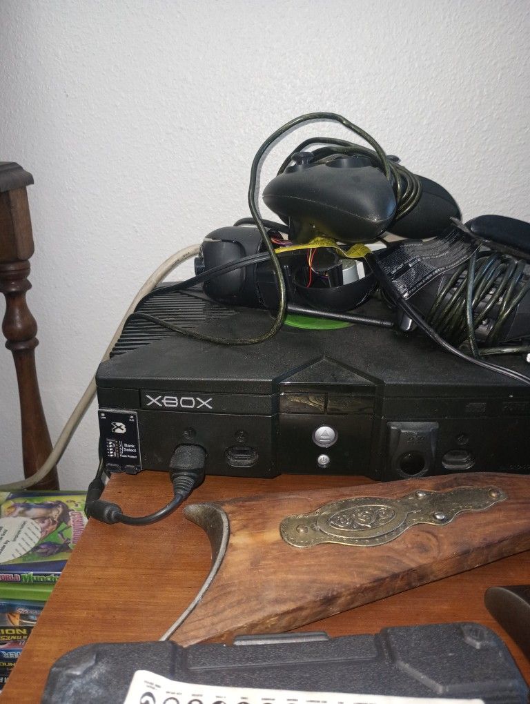 Original Xbox With Upgraded Black Chip And Hard Drive And Tester Games Original Copies