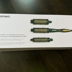 amika Blowout Babe Interchangeable Thermal Brush