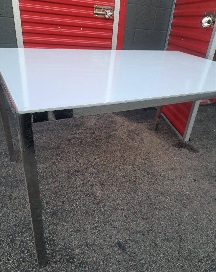 Kitchen table