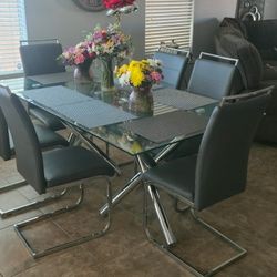 Dining Room Table 