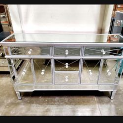 Mirrored Cabinet
