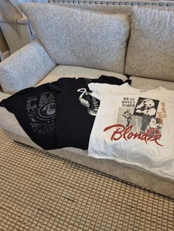 Womens graphic off the shoulder tees (3)