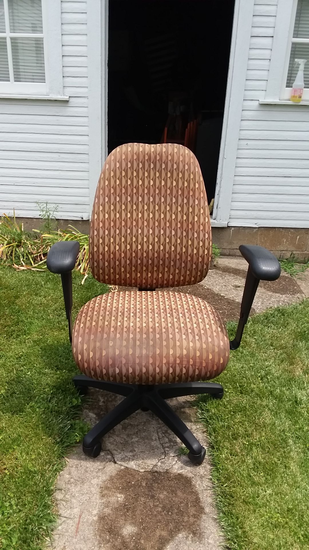 Very nice office chair with 4 different adjustable attachments on wheels and spins 360 degrees only 25$