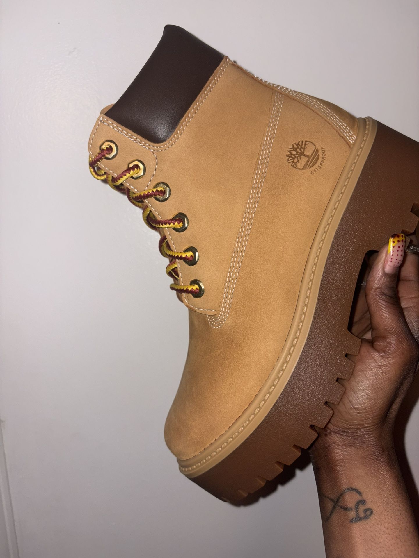 TIMBERLAND BOOTS
