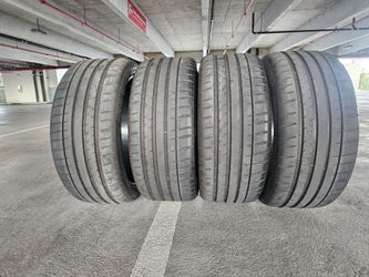 4 Michelin Pilot Sport 4S Tires 235/40ZR19 96Y XL