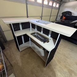 L-Shaped Portable Bar