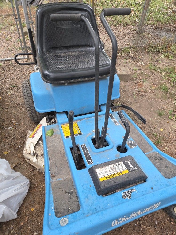 Dixon CHAIN DRIVEN Riding Mower Tractor