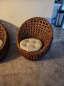 2 Tub Chairs 
