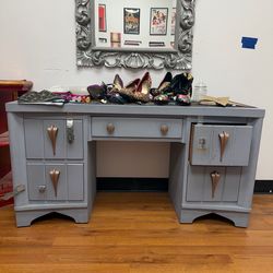 Vintage Vanity Desk / Makeup Desk w/ Storage (Solid Wood)