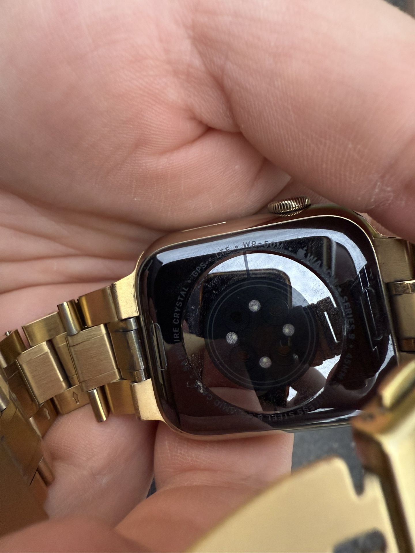 Apple Watch Series 9 Gold Stainless Steel 45 mm