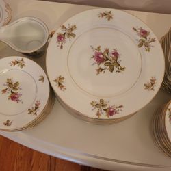 65 Piece Fine China Set