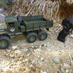 JJRC 1:16 Scale RC  Military Transporter Truck Like New!