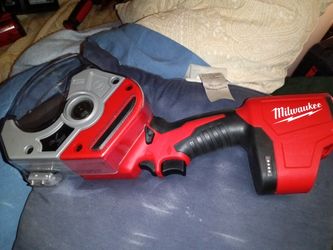 Milwaukee Plastic Pipe Shear Tool Plus Twin Metal cutting Tool Both 18v