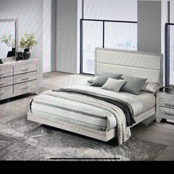 Brand New  4 Piece Queen Bedroom Set !