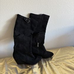 $5 BOOTS WOMENS SUEDE BOOTS SIZE 7.5 BLACK $5