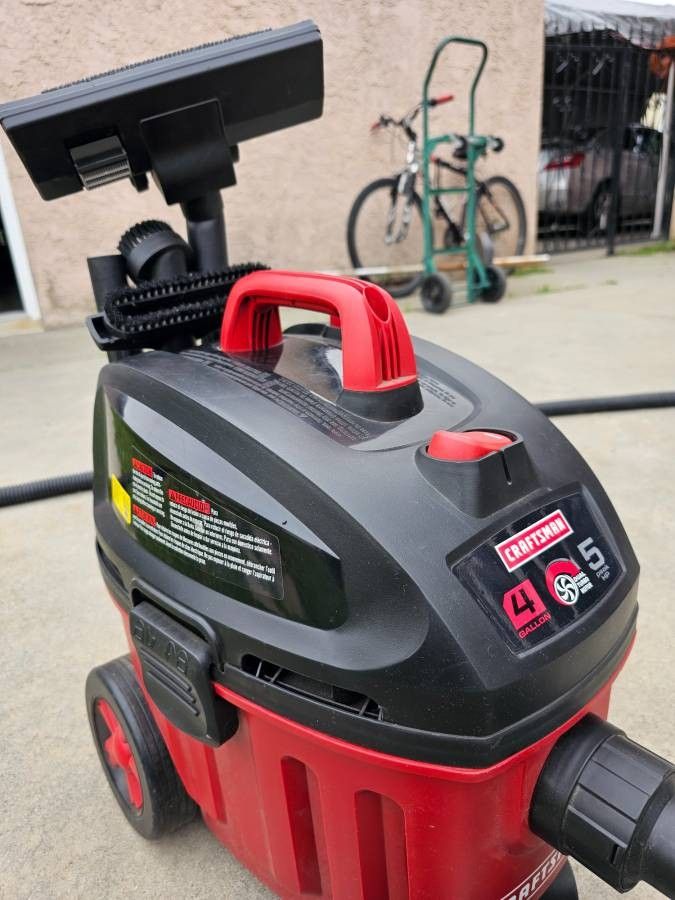 Craftsman wet/dry vacuum.. brand new , never used - $120