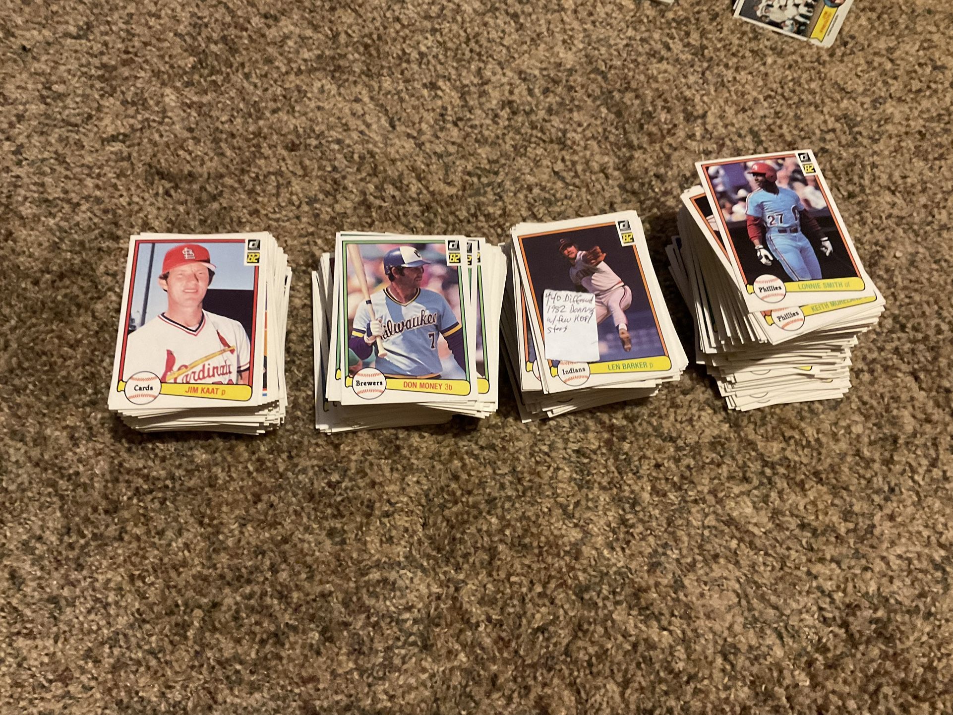 440 Different 1982 Donruss Baseball Cards With A Few HOFers & Minor Stars- Most In Excellent Shape