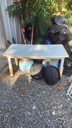 Kids Table