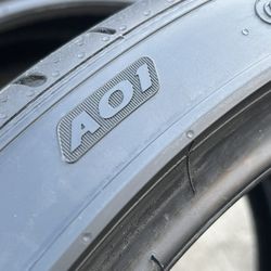 Pair of 2 Pirelli P Zero 235/35/19 ( 91 Y ) with excellent tread 