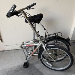 Dahon Stowaway Folding Bike  7 Speed  20” Wheels with Cargo Rack