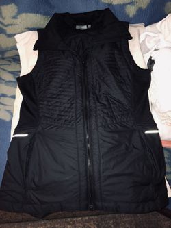 Size Small Women’s Athleta Vest