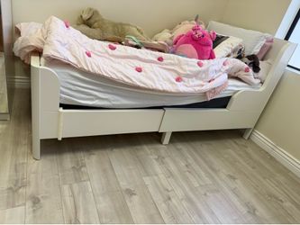 Two twin beds