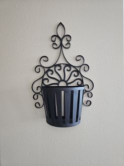 Iron Wall Hanging Basket