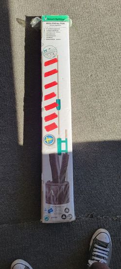 New In Box SWEDISH Log Splitter