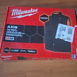 Milwaukee M12 Men's Large Heated Vest