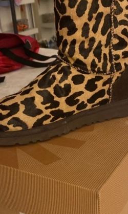 Like New Wear One Time Uggs Size 6