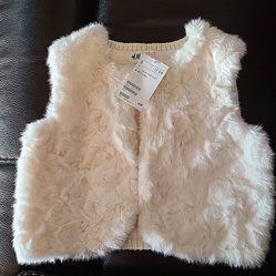 New Girls Fur Vest, Size 6-8 Youth, $10