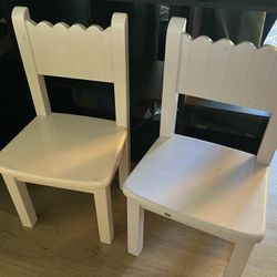 2 Small Kids Chairs