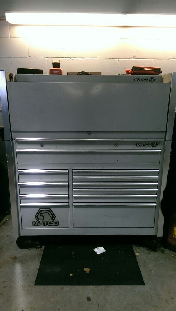 Matco MB8525 Tool Box With Hutch and Stainless Top for Sale in Jackson
