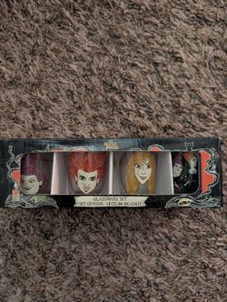 Set Of 4 Hocus Pocus Shot Cups! $5 OBO