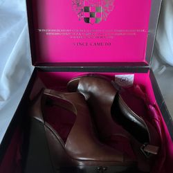 Vince Camuto Waylin Sandle, Brandy Veg. Leather, Woman’s 9M 