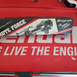 Snap On Brute Force FAR72B 3/8 Drive Air Ratchet 