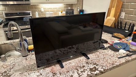 Free Insignia 32” TV