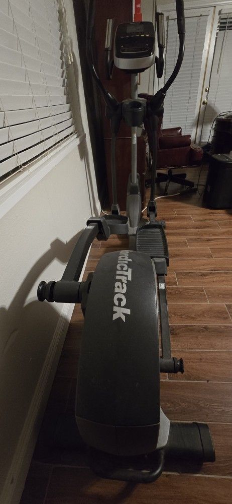 Nordic Track Elliptical 5.5
