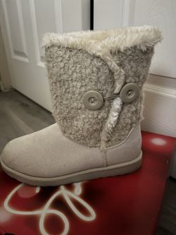 Size 8 Women’s Boots