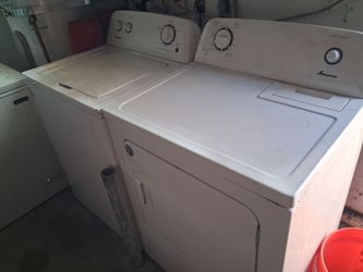 Washer dryer set