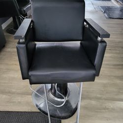 Stylist/Barber Chair