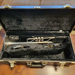 Yamaha Eb/ D Trumpet Ytr-6610 