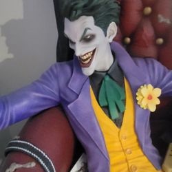 Tweeterhead Joker on Throne Statue