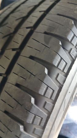255/55/18 tire (like new)